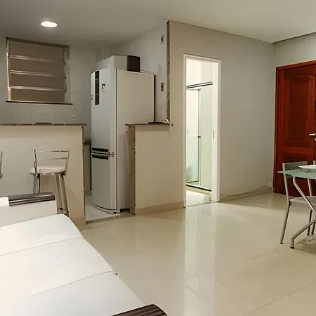 Apartamento confortável na quadra da praia-3